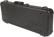 Fender Deluxe Moulded Stratocaster / Telecaster Case, Black
