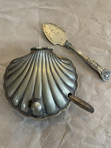 Vintage silver plated clam - silver,