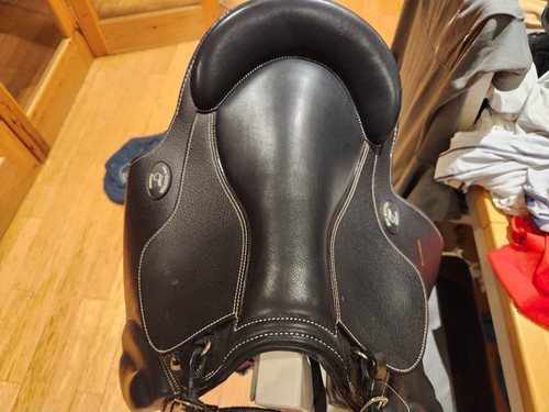 Guy cantin saddle inch - 15.5,