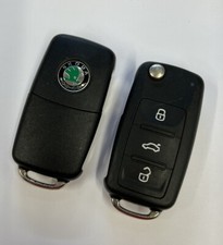 SKODA 3 BUTTON REMOTE FLIP KEY FOB OCTAVIA FABIA ETC TESTED LOOK 3T0 837 202 H