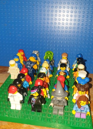 Lego minifigure bundle - 36,