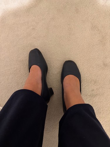 Used navy cabin crew heels - ,