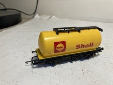 Hornby R132 Shell Tank Wagon 00 Gauge Some damage