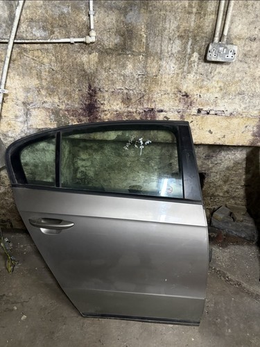 Volkswagen passat saloon - passat,