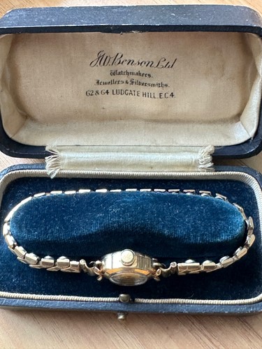 Solid gold hallmarked - ct,