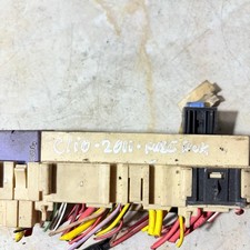 Renault Clio MK3 2005-2012 BCM UCH BSI Relay Fuse Box L2CR 8200652286