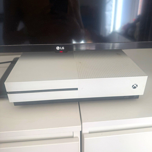 Microsoft xbox one 1tb 4k - one, s