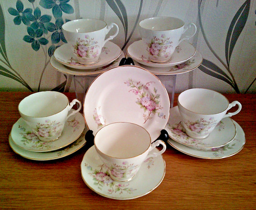 Royal stuart tea set - , bone