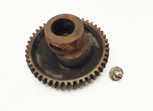 Vtg antique hand crank post