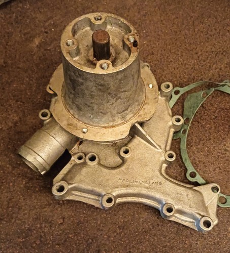 Rover water pump - v8,