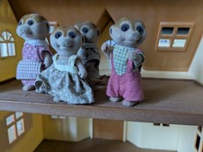 Sylvanian Families Meerkat Family of 4, original clothing, Excellent condition