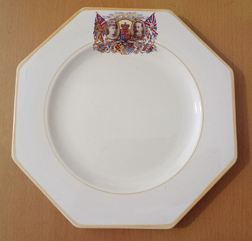 Royal plates mug queen - plates,