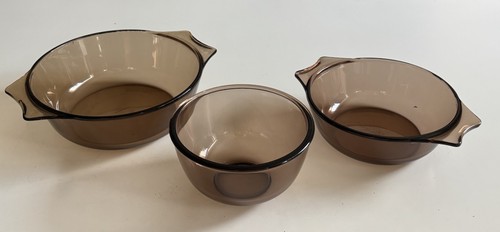 Vintage pyrex casserole dish - pyrex,