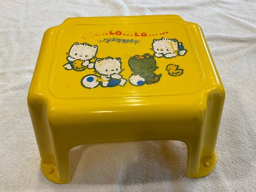 Vintage yellow plastic - yellow,