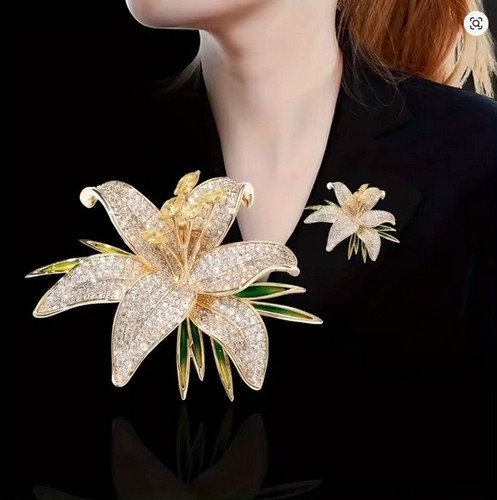 Gold lily flower - gold, brooch