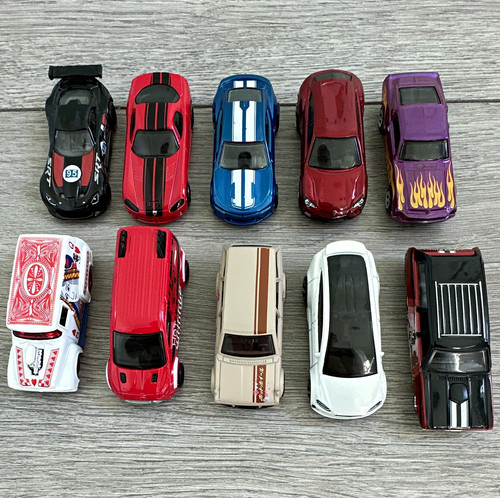 Hot wheels diecast - 1:64,