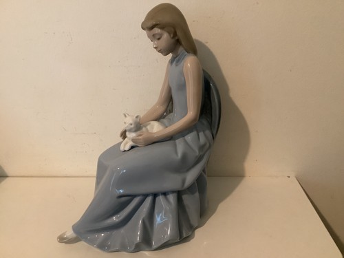 Lovely large nao lladro - large, by