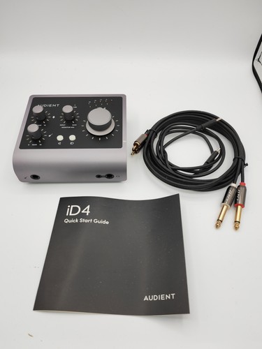 Audient id4 out - id4, 2