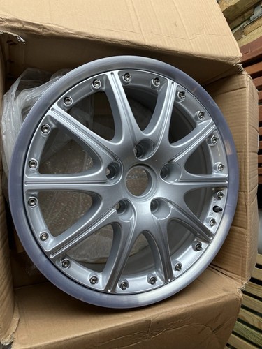 Two refurbished porsche gt3 - refurbished,