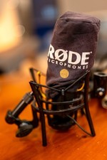 Rode NT1 Condenser Microphone with shockmount and pop filter