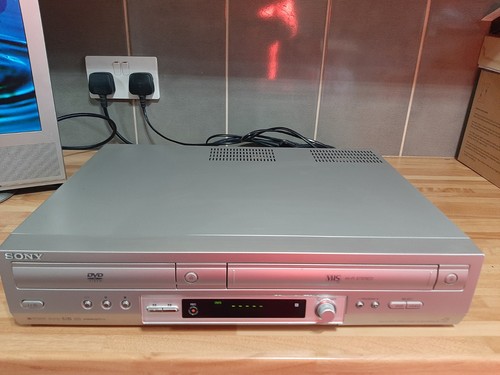 Sony slv d950 dvd player - sony, slv-d950