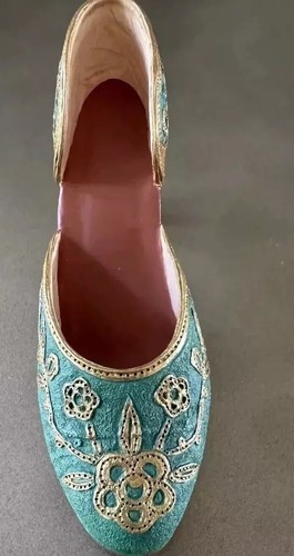 Just the right shoe - just,