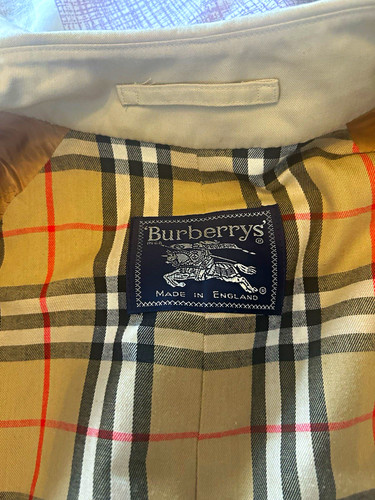 Burberrys london beige trench - london,