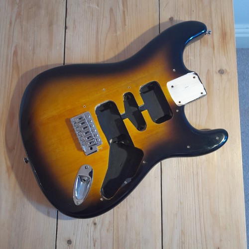 Squier stratocaster sunburst - squier,