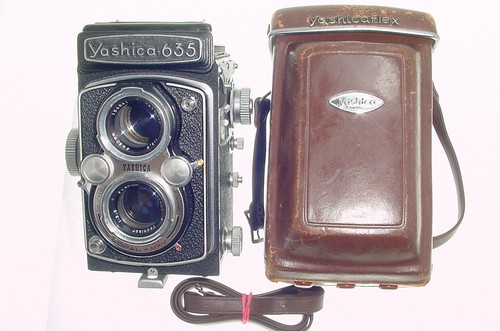 Yashica 635 tlr 120 - 635, medium