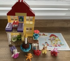 LEGO DUPLO - Peppa Pig Birthday House Set 10433 Complete.