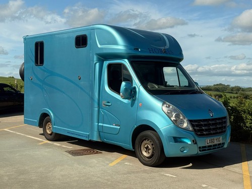 Regent built twin stall - built, horse