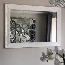 Large Gloss White Rippled