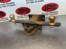 Front tow point / bracket /