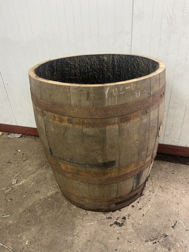 Half whisky barrel - half,