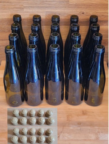 20x empty small green wine - small,