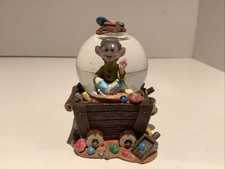 Disney Snow White Seven Dwarfs Dopey Gem Mining Cart Mini Snow Globe Disneyland