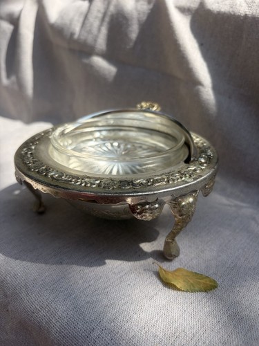 Vintage silver plated - plated, queen