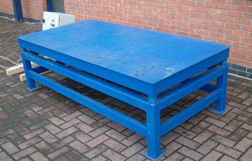 Vibrating table concrete - vibrating,