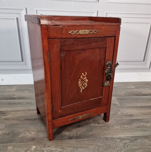 Antique edwardian pot - pot, cupboard