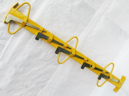 Steel fence strainer clamp - fence,