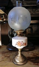 Antique Vtg Oil Lamp with