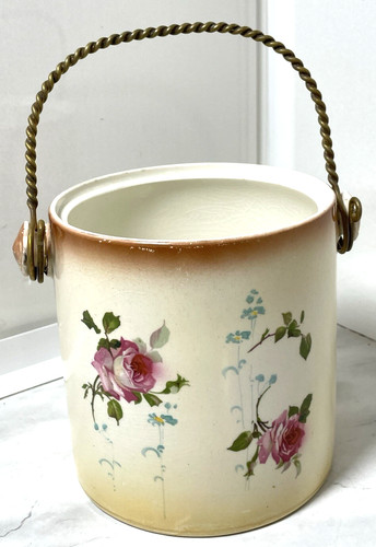 Ceramic biscuit barrel ice - ceramic,