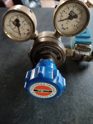 Dual gauge co2 pressure - gauge,