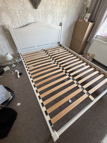 Laura ashley king size wooden - size,