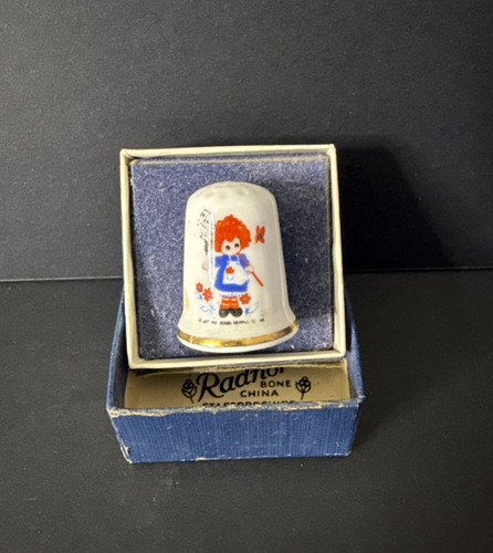 Raggedy ann thimble 1977 - raggedy,