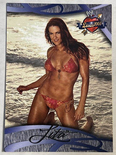 2004 fleer wwe divas - wwe, lita