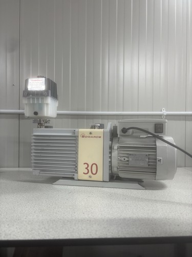 Edwards e2m30 high vacuum - high,