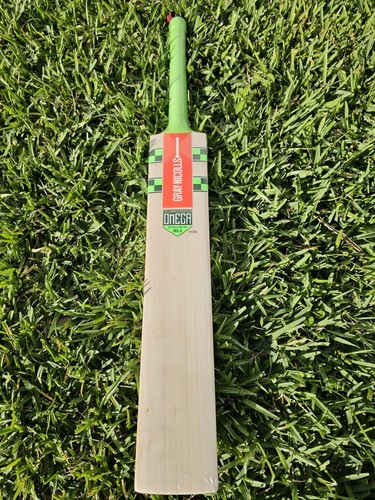 Gray nicolls omega english - 5.5,