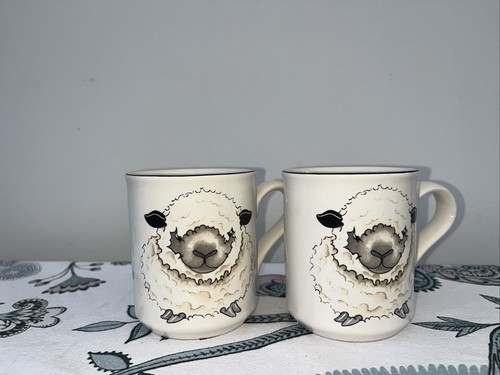 Pair vintage arthur wood - vintage,