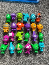 24x Large gogo carry character